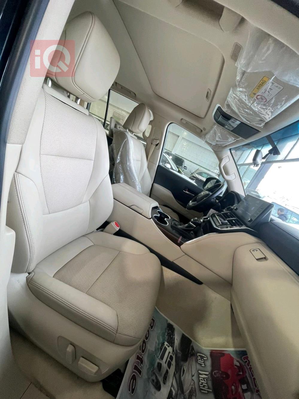 تويوتا لاندكروزر